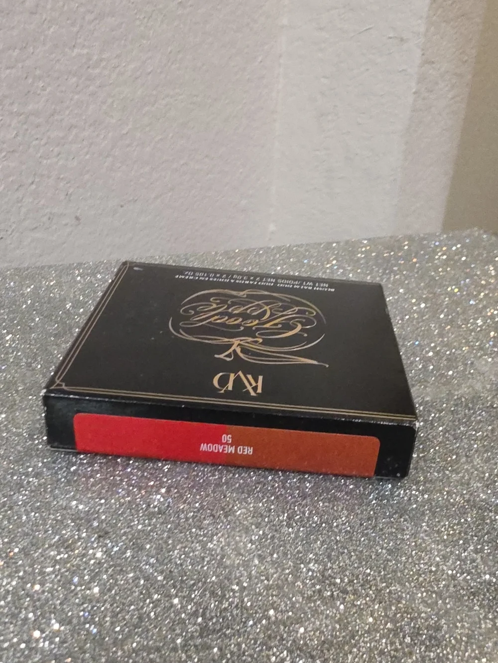 Kat Von D color red